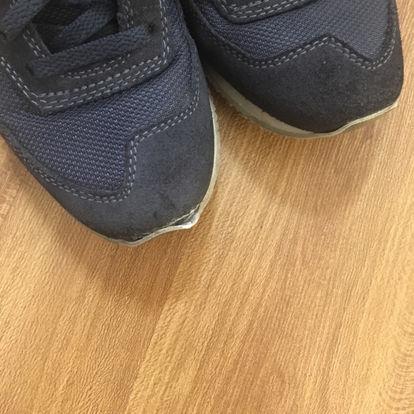 Shoes - Picture 4 of 4